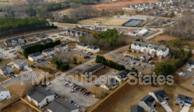 Foto del edificio - 208 Walnut Hill Dr