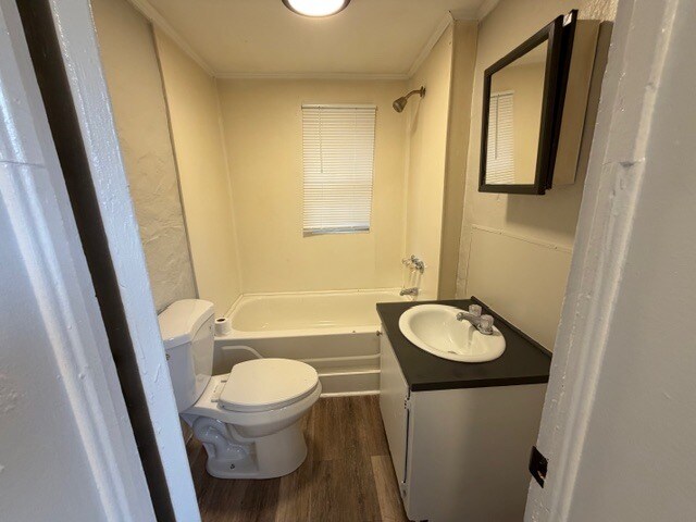 Building Photo - 747 S Washington Ave