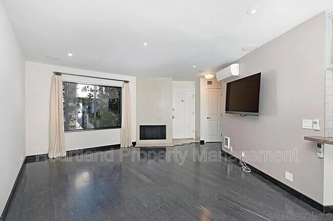 Building Photo - 8444 Via Sonoma