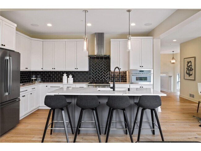 Foto del edificio - 8140 Eden Prairie Rd