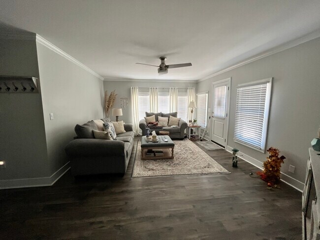 Foto del edificio - 9916 N Nash St