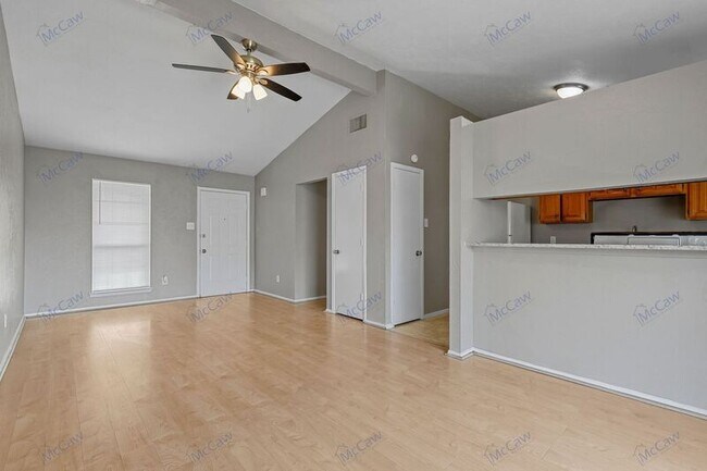 Foto del edificio - 3420 Highlawn Terrace