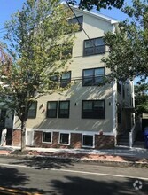 Building Photo - 298 Wickenden St