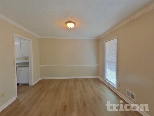 Foto del edificio - 1763 Lamancha Dr NW
