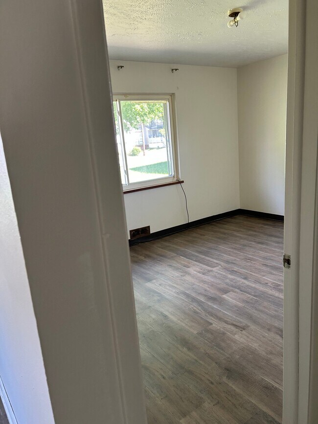 Building Photo - 11260 Westborough Rd