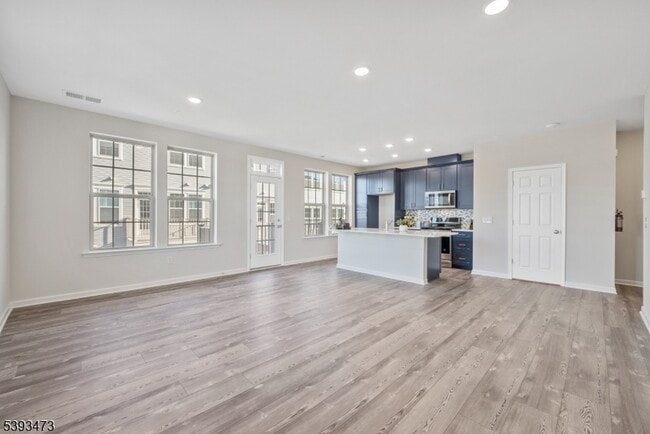 Building Photo - 25 Robeson St