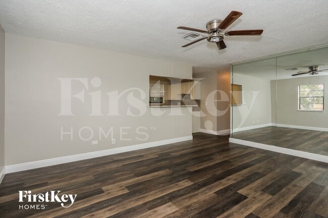 Foto del edificio - 2921 NW 157th Terrace