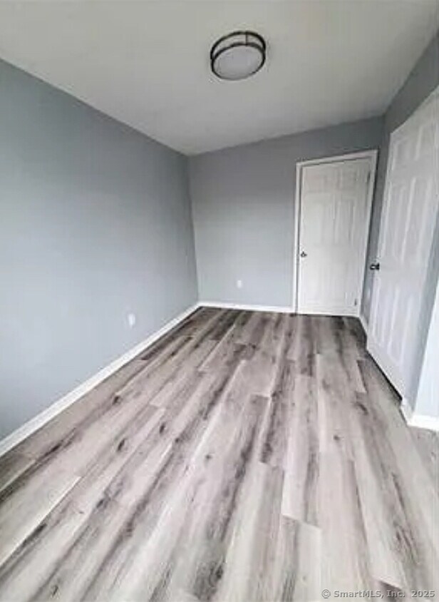 Foto del edificio - 1322 Stratford Ave