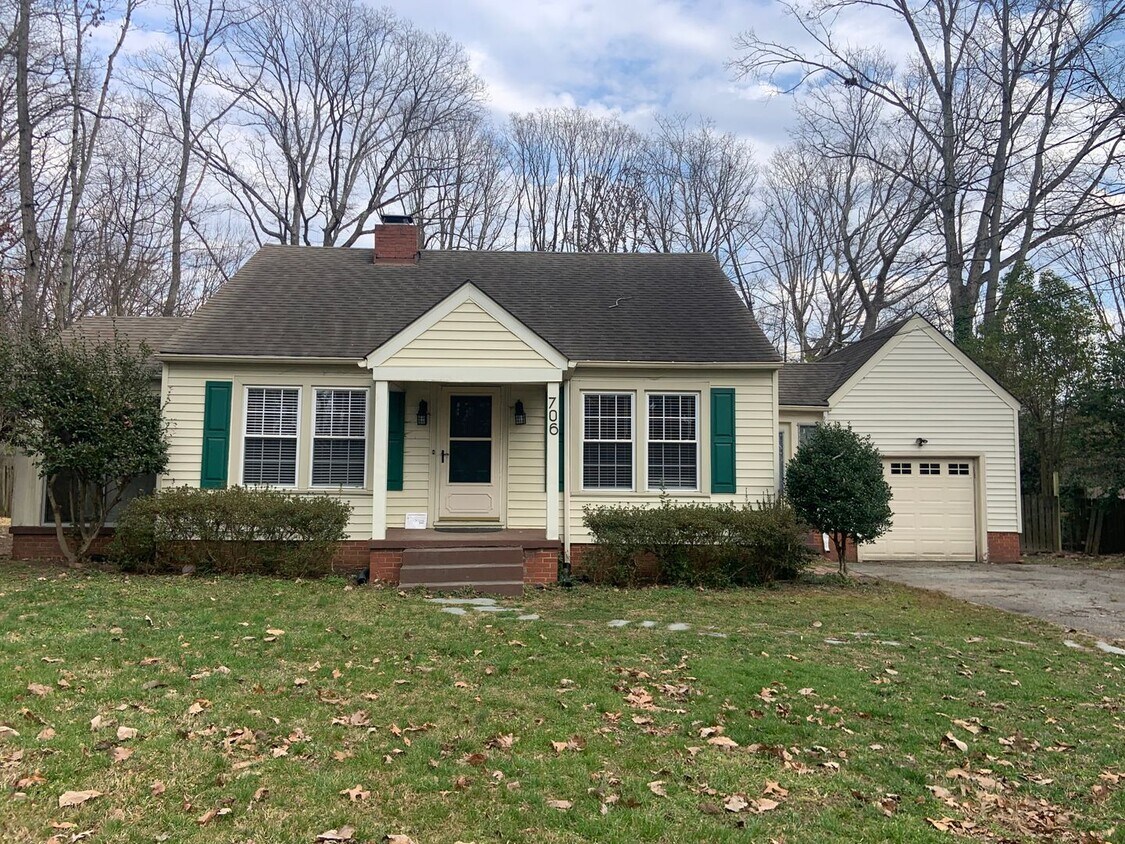 Primary Photo - Three Bedroom Home Convenient to West Frie...