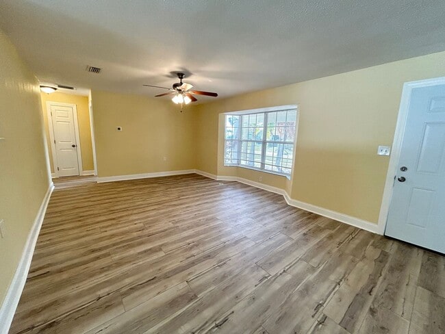Photo - Remodeled 3 bedroom 2 bath Home in NE St Pete
