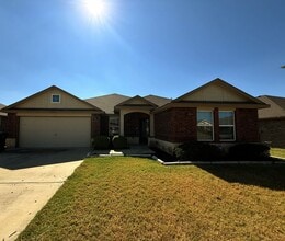 Building Photo - 704 W Gemini Ln Building Photo - 704 W Gemini Ln