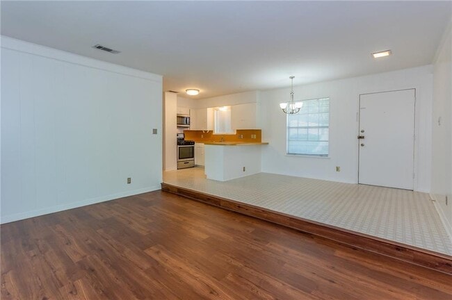 Building Photo - 2502 Trailside Dr