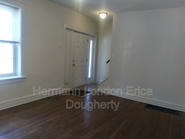 Foto del edificio - 4250 Oregon Ave