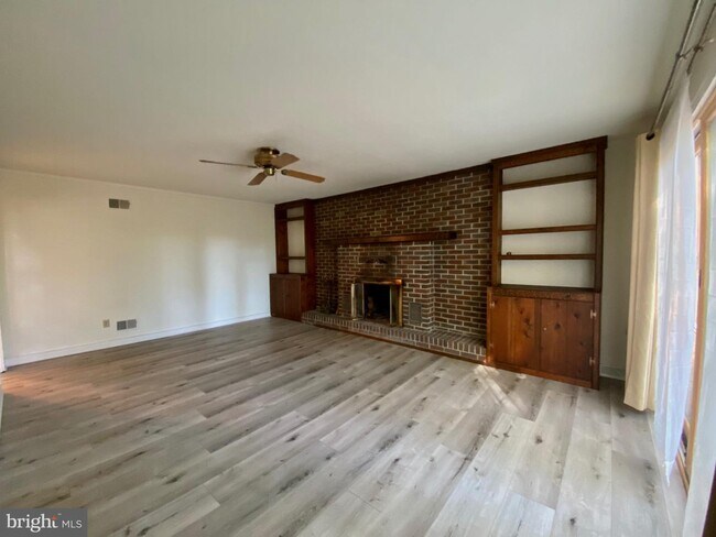 Building Photo - 119 Stoney Ridge Rd