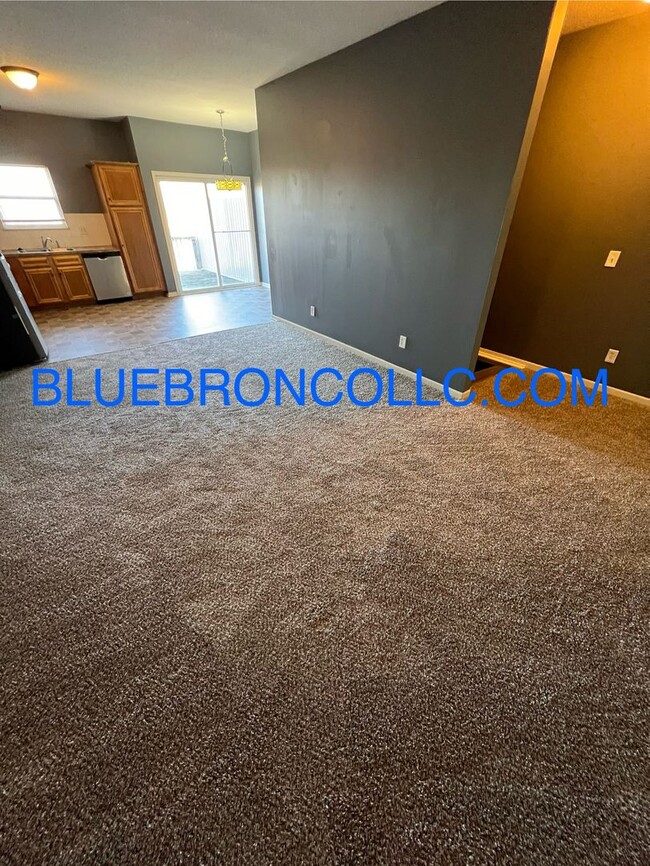 Building Photo - **DECEMBER SPECIAL**  Brand new flooring i...