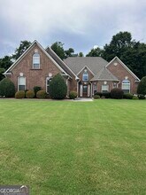 Building Photo - 604 Par Three Ln