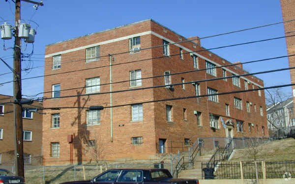 Foto del edificio - 810 Chesapeake St SE