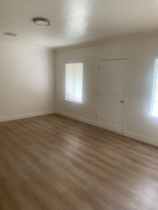 Foto del edificio - 9020 Longden Ave