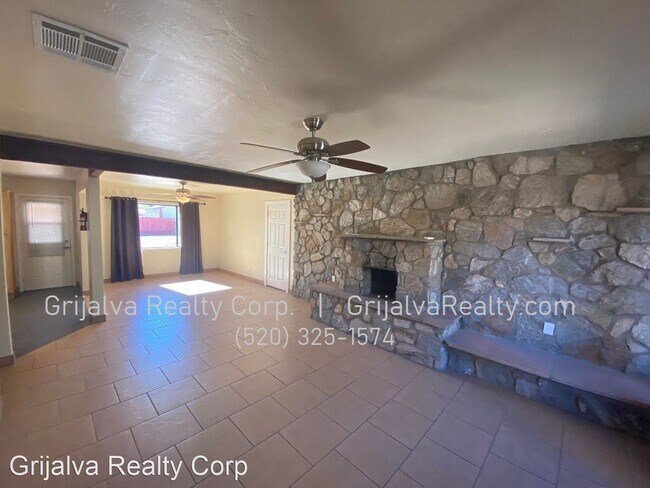 Building Photo - 3 br, 2 bath House - 6666 E. Broadway Blvd
