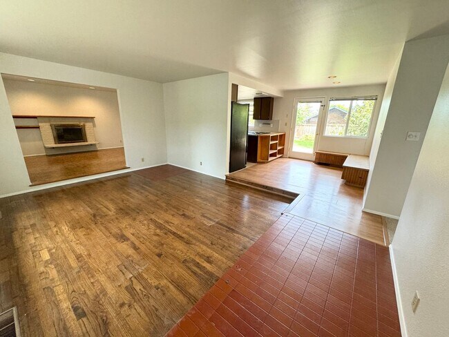 Building Photo - Redmond near Grasslawn Park & Microsoft 3 ...