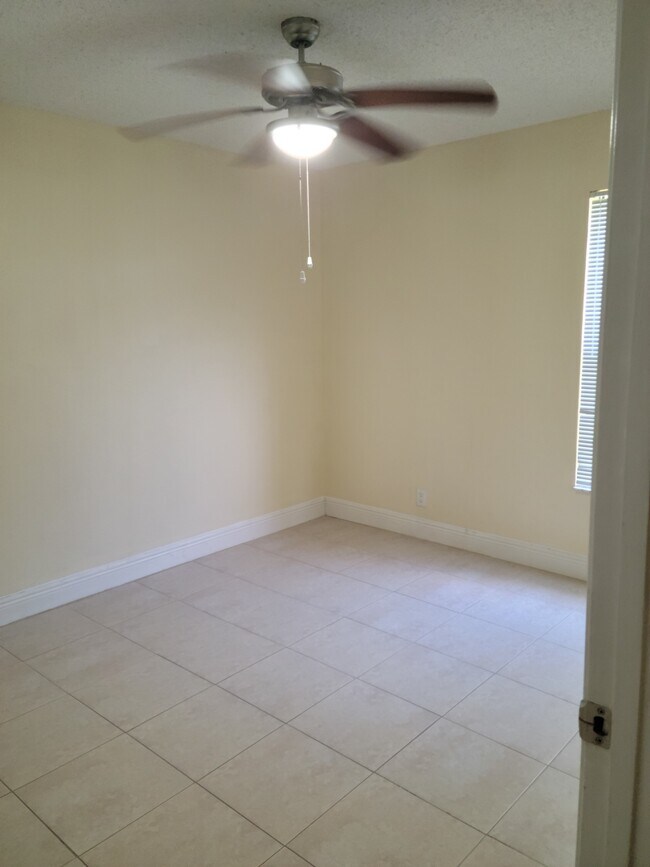 Building Photo - 1421 Windorah Way