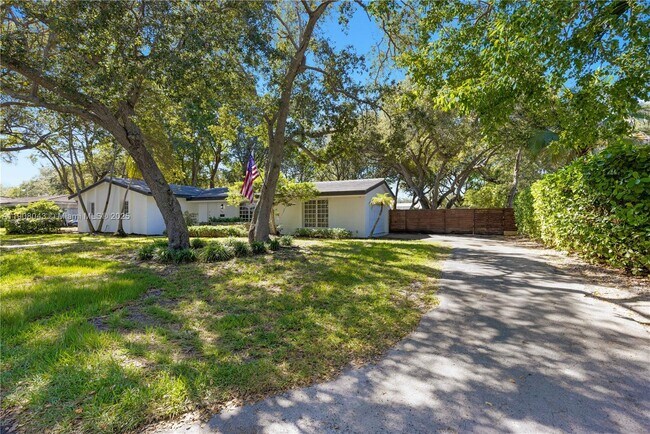 Foto del edificio - 16412 SW 74th Ct