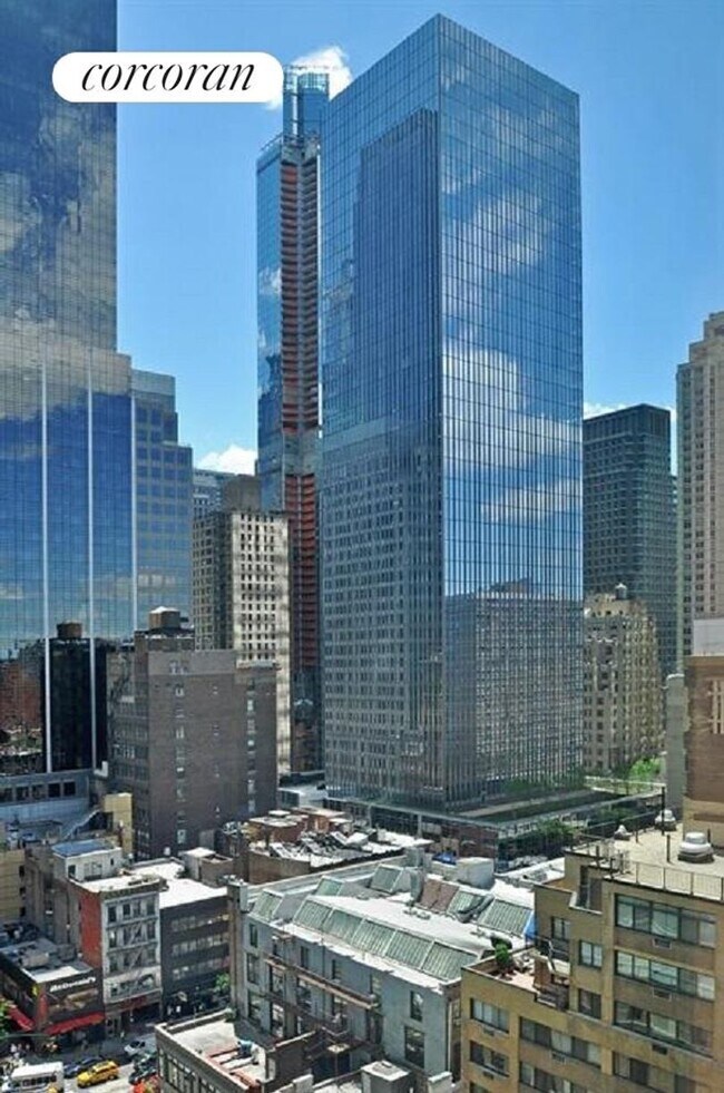 Foto del edificio - 322 W 57th St