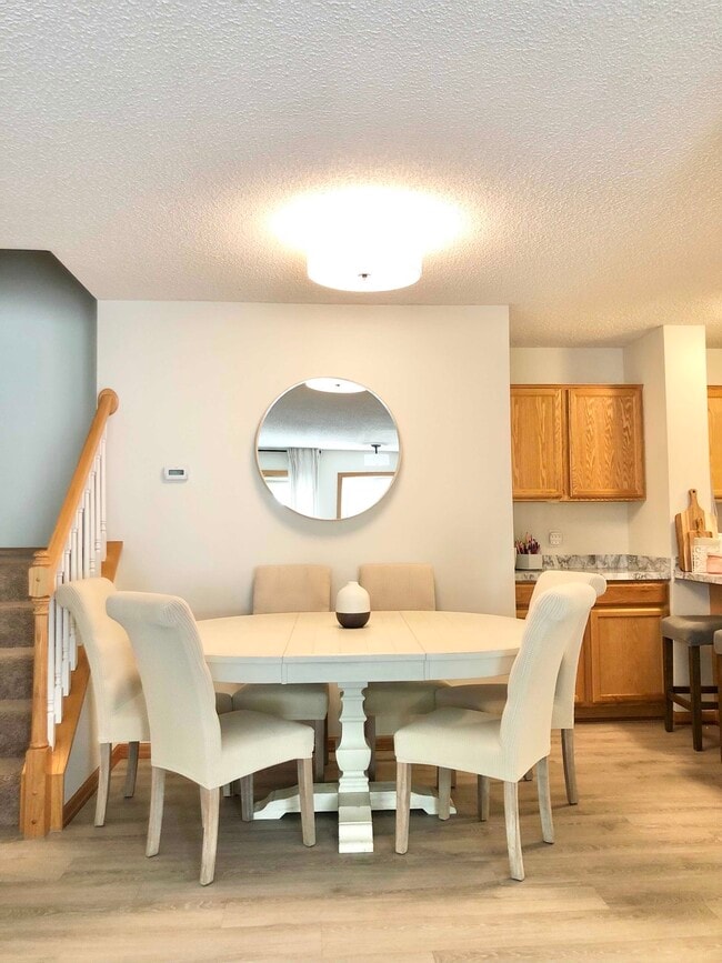 Foto del edificio - 17322 River Birch Ln S E