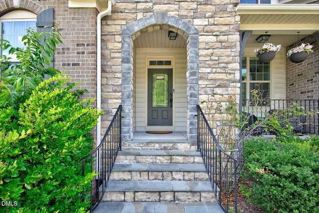 Building Photo - 109 Hico Way