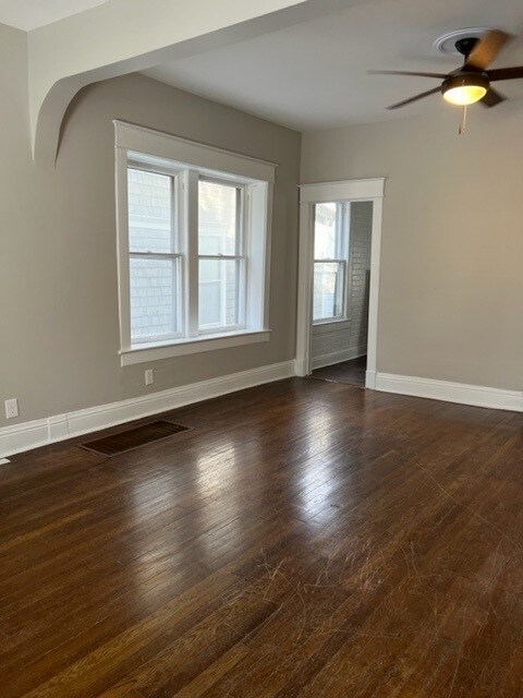 Building Photo - 803 E 39th St