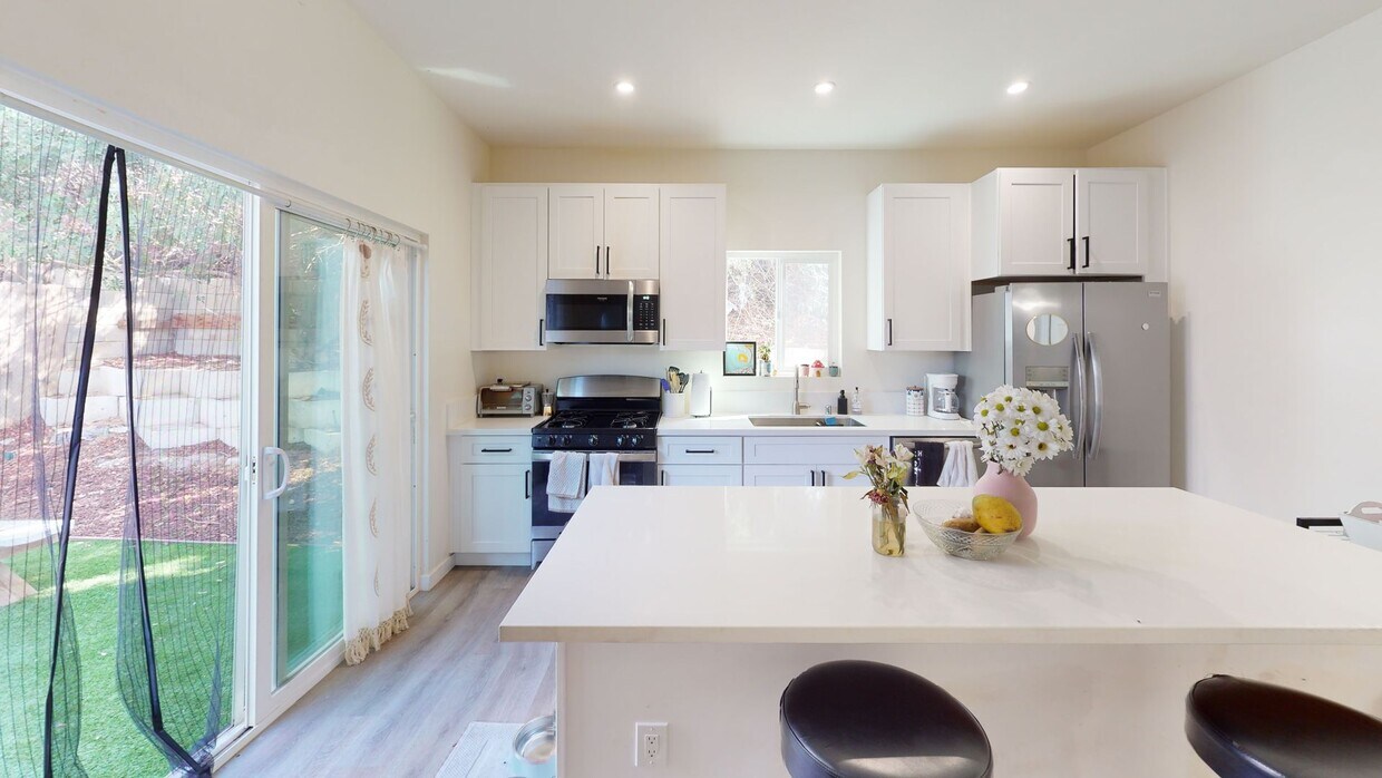Foto principal - 5231 Tipton St