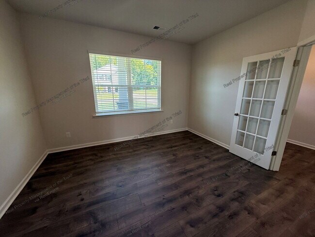Foto del edificio - 122 Longleaf Ct