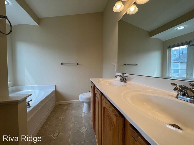 Building Photo - 3 br, 2.5 bath House - 410 Village Place