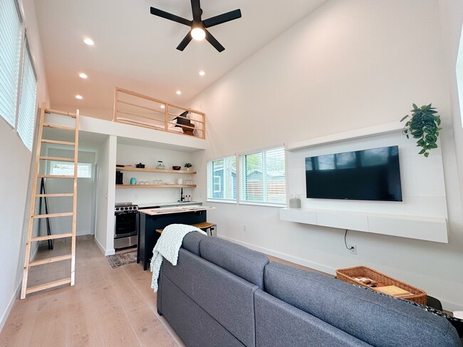 Foto del edificio - 1303 Berkshire Dr