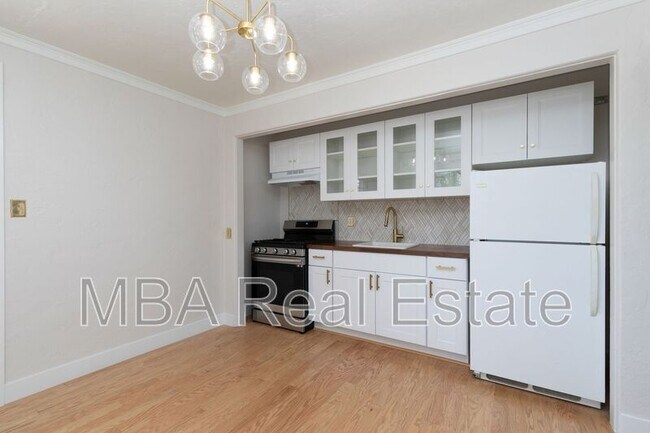 Foto del edificio - 1342 W Monroe St