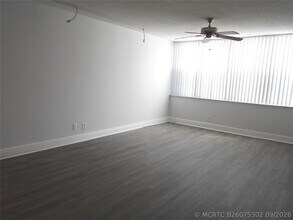 Building Photo - 2781 Taft St