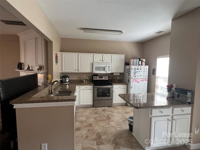 Foto del edificio - 3203 Mannington Dr