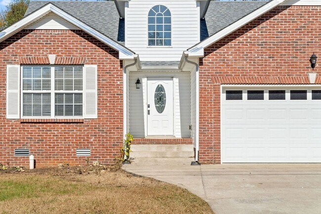 Building Photo - 1895 Sage Meadow Lane, Clarksville, TN 37040