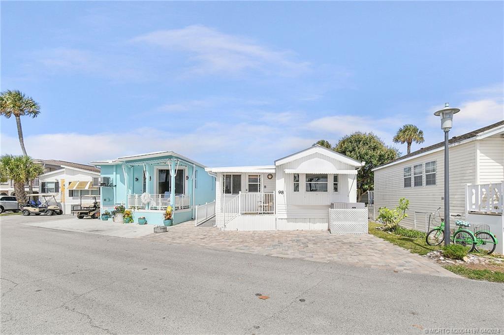 Primary Photo - 10725 S Ocean Dr