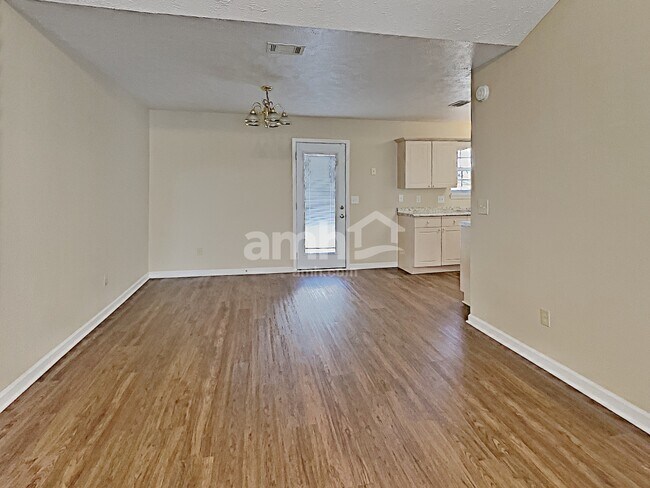 Foto del edificio - 1200 Larzelere Ln