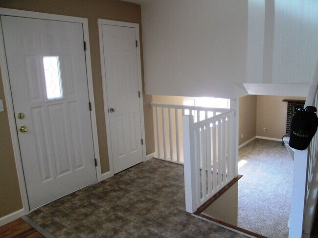 Building Photo - Wonderful 4 bedroom house!