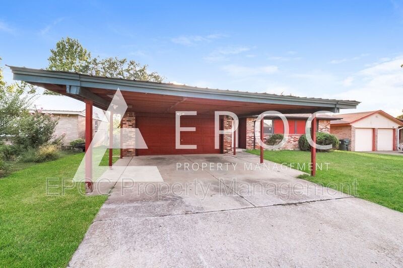 Primary Photo - 409 Woodland Dr