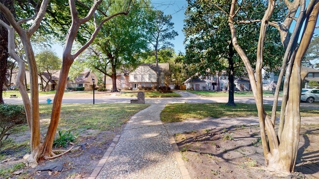 Foto del edificio - 12618 Misty Valley Dr