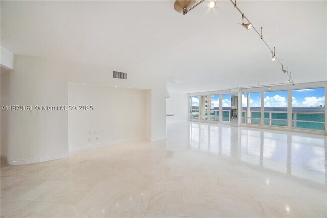 Building Photo - 2100 S Ocean Dr