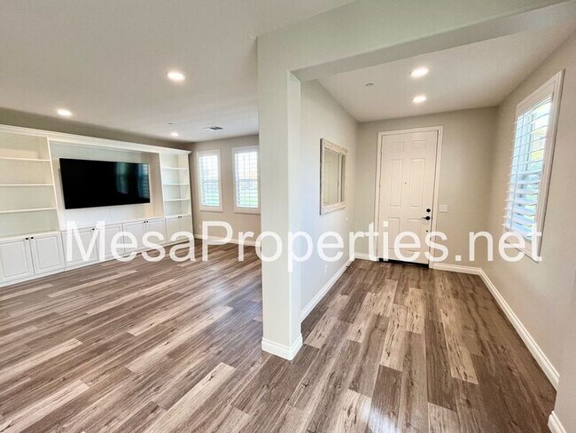 Building Photo - 3239 E Carneros Paseo
