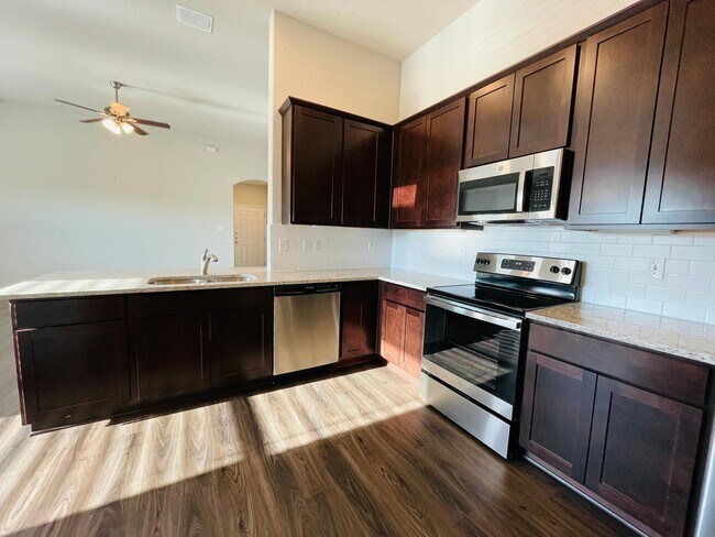 Foto del edificio - 9229 Groff Lndg