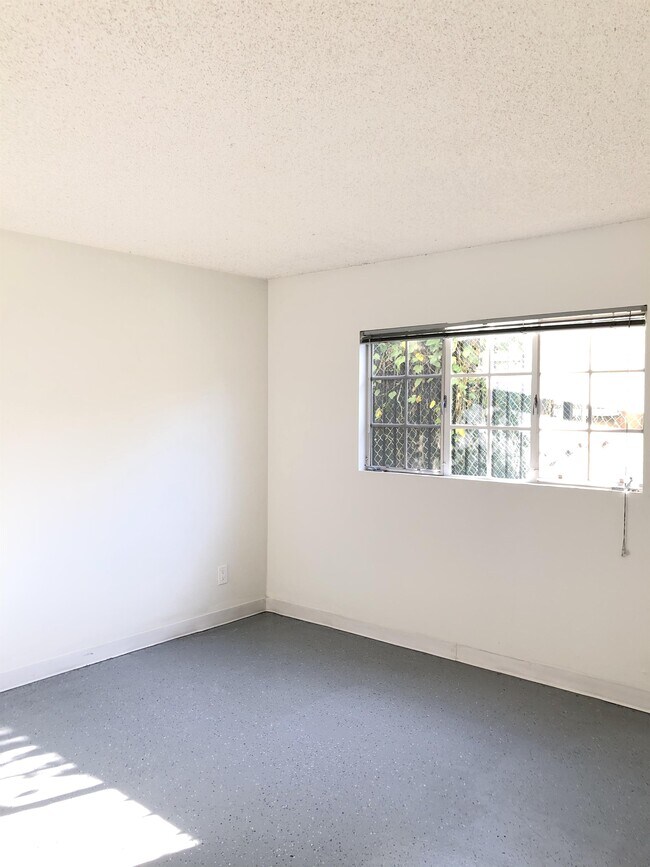 Foto del edificio - 1472 Allison Ave