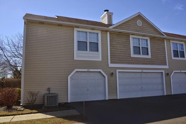 Primary Photo - 675 Le Parc Cir