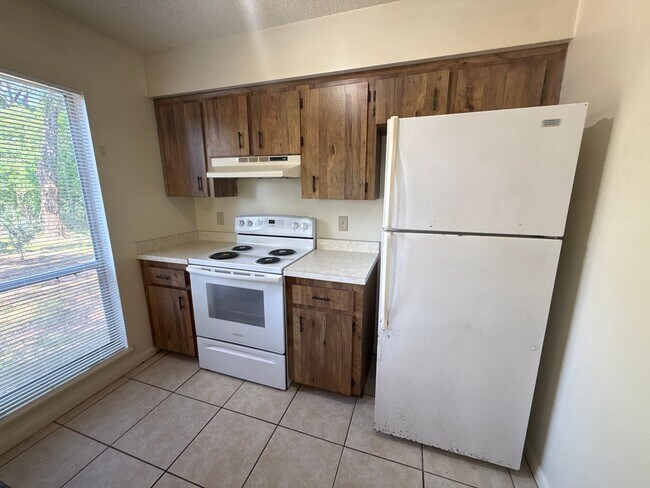 Building Photo - Taylor - 5315