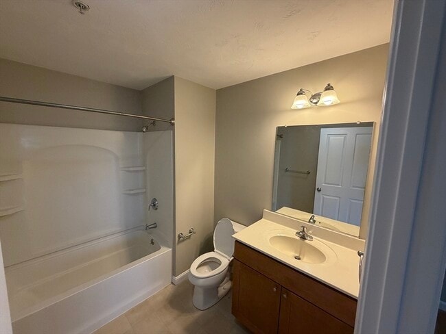 Building Photo - 670 Bedford St